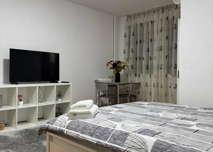 National Stadium Aparment Апартаменти