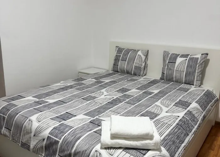 National Stadium Aparment *